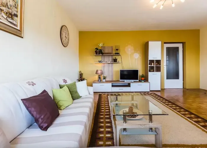 Apartment Maraska