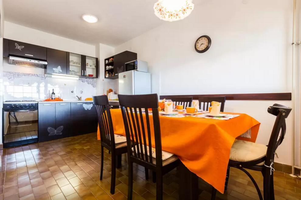 Maraska Apartment